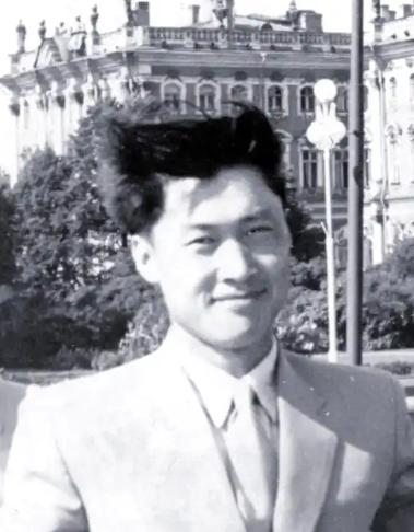 1964年，东风2号导弹准备发射，科研人员发现射程达不到预定要求，大多数人都觉得