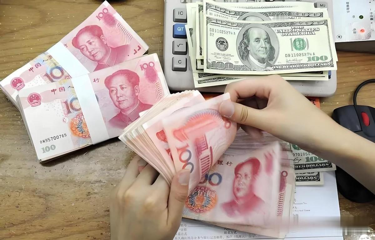 网友提问：人民币汇率大涨，对中国股市有什么影响？人民币汇率较大升值在理论上能够