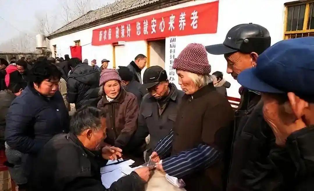 从55元到143元：农村养老金增长的温暖轨迹，每月多领20元，对农村老人有多重要