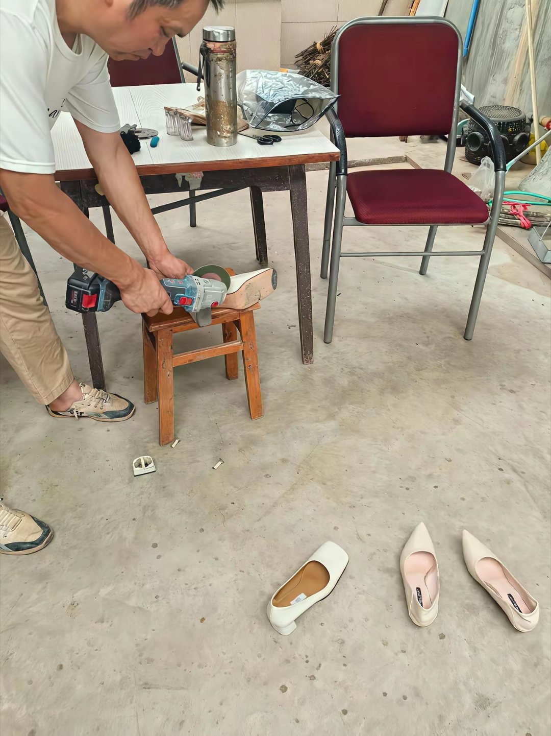 再不买高跟鞋了