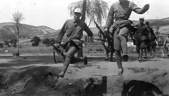 1942年，日寇临清联队突然遭遇冀中军区警备旅，以为稳操胜券，殊不知该旅打顽军朱