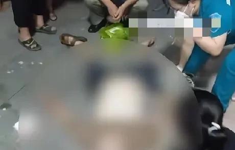 7月14日，湖南省岳阳市华容县交警部门正在开展执法检查行动，晚上6时许，几名交警