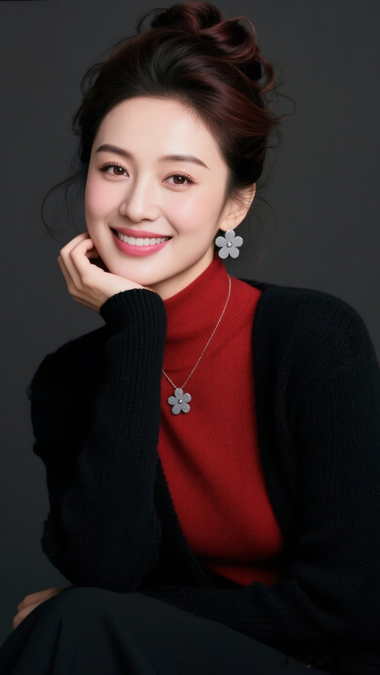 甜美笑容，优雅气质，花式耳环点缀，红黑撞色穿搭，尽显时尚魅力！什么才是女性最美的