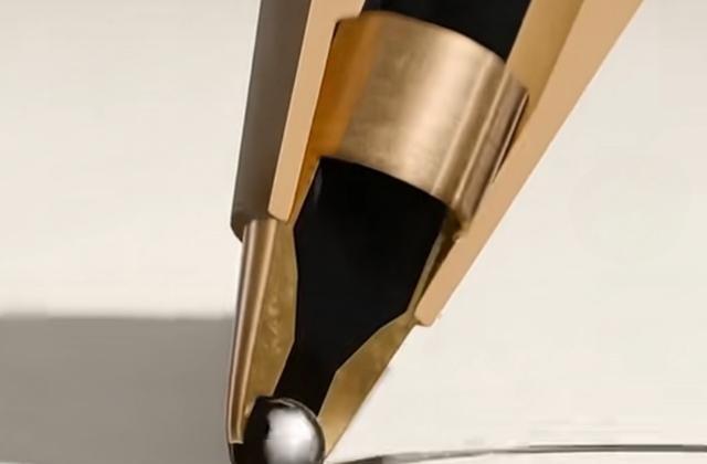 为什么老外都叫我们工业克苏鲁呢？克苏鲁最恐怖的地方就在于，它自己也不完全清楚每根