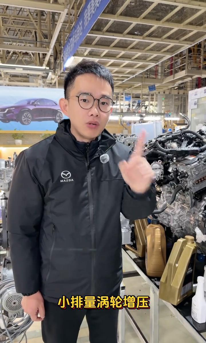 涡轮、转子、自吸，马自达把三条路都踩成油门声。欧版CX-60用3.3T直六，加