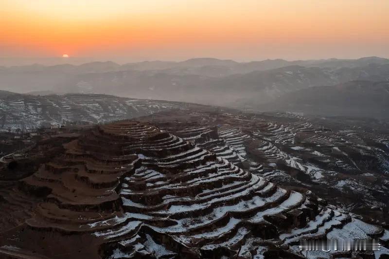 山西的冬天，简直是浪漫与热气腾腾的梦幻双拼。一场大雪过后，山西美成了一幅千年画