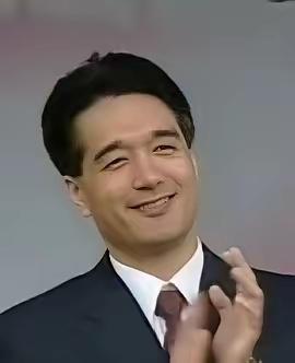 蒋孝刚是蒋氏家族“孝”字辈的兄弟中最小的一位，他的年龄与蒋经国的孩子孝文、孝章、