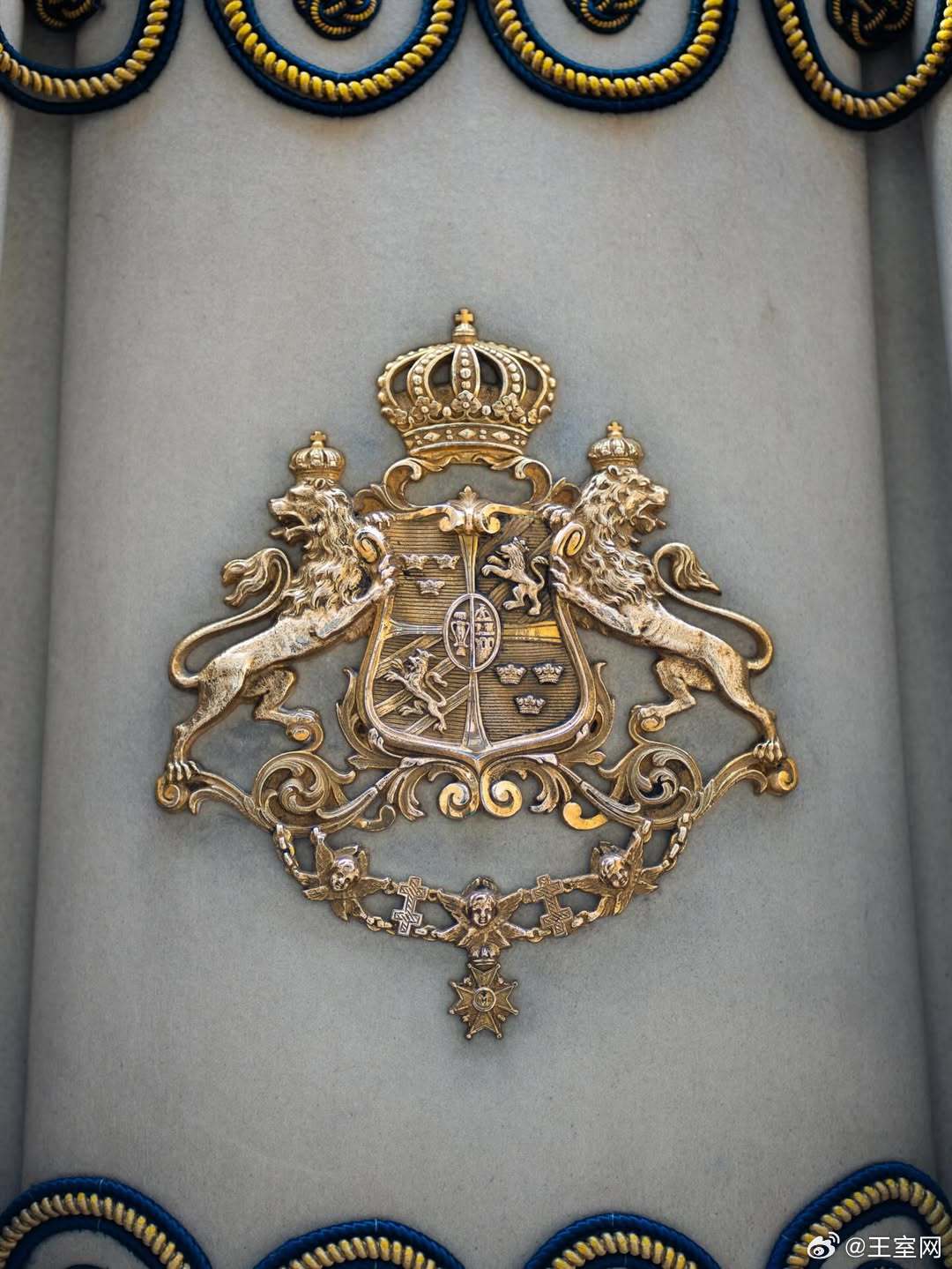 瑞典王室🇸🇪3月19日，🇨🇳驻瑞典新任大使周立民向瑞典国王卡尔十六世·