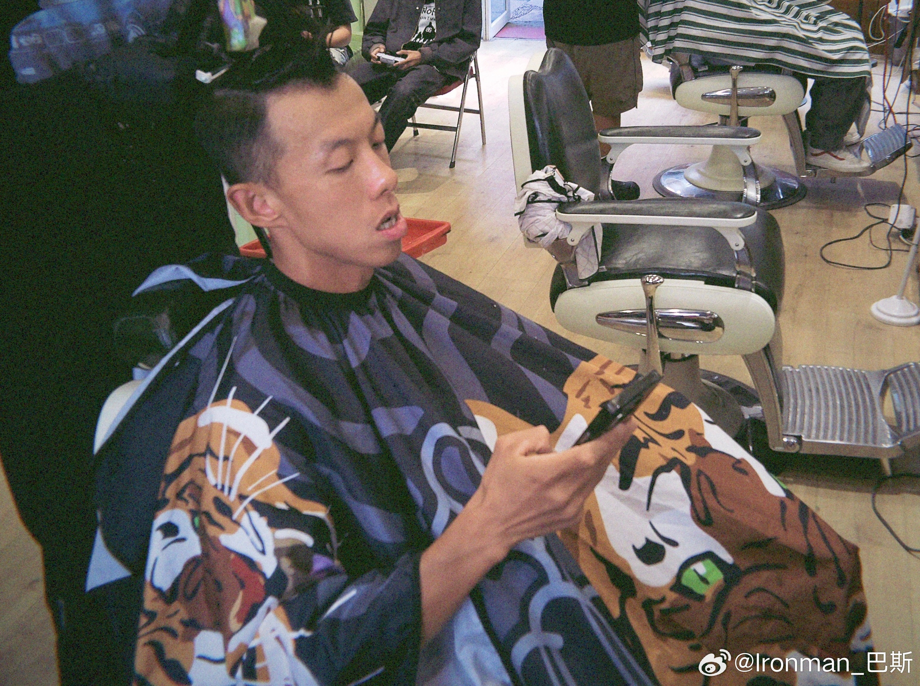 💈做个头有那么好玩​​​