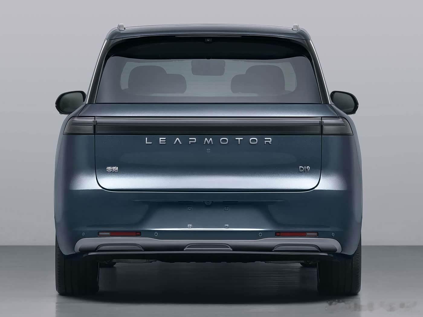 胖哥汽车频道最近看到很多网友猜测零跑D19的价格？作为车长5200mm、轴距3