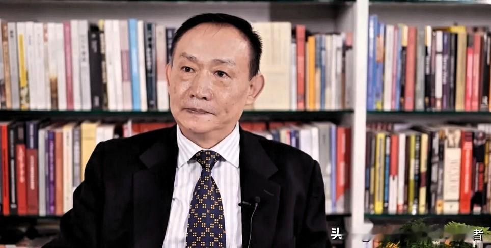 财经大神卢麒元重磅预判！美联储12月终结缩表，美元转强+欧美风暴将至？知名