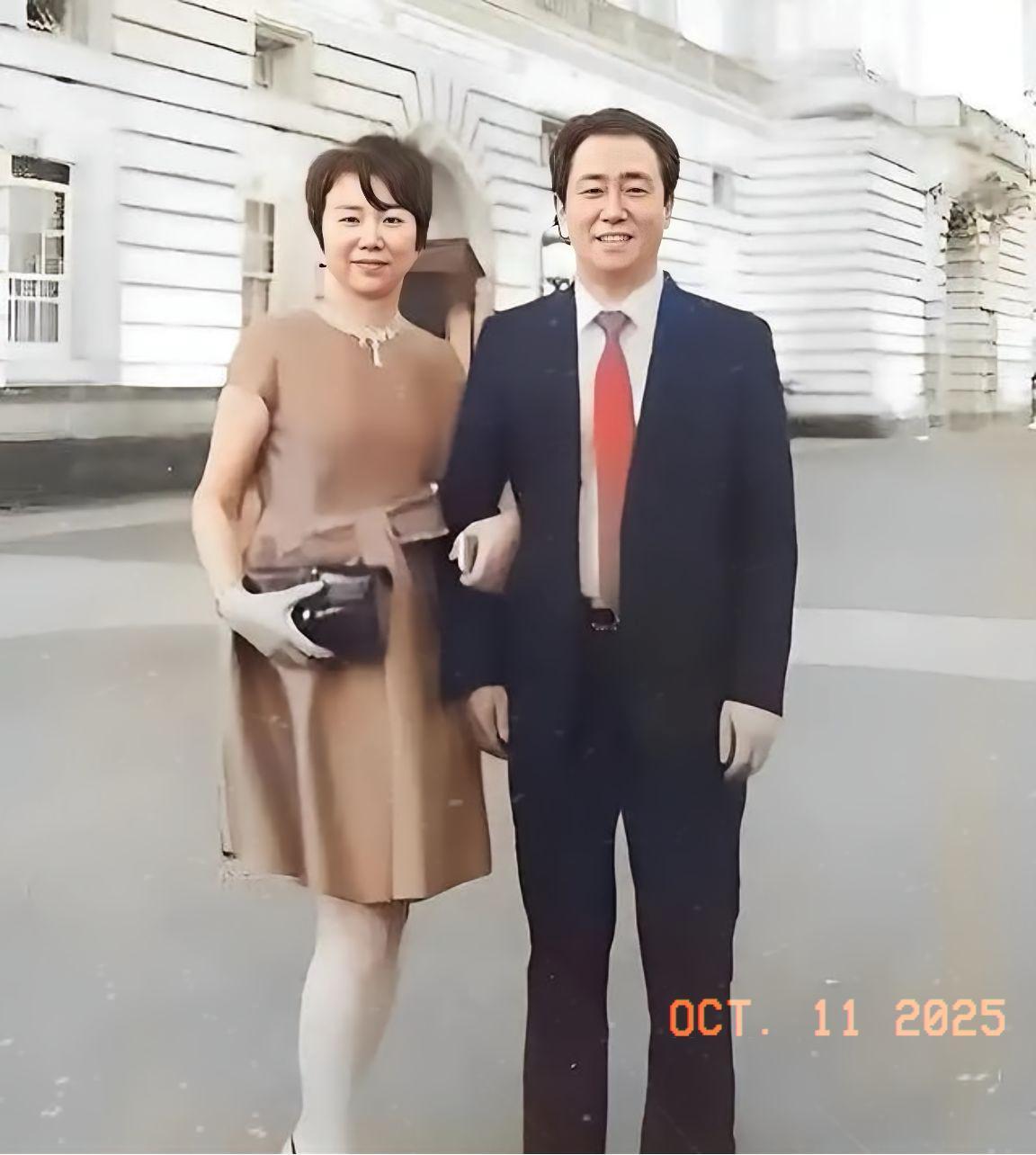 许家印的前妻在通过“技术离婚”后，获得了恒大数百亿港元的分红，然后一次性购买了伦
