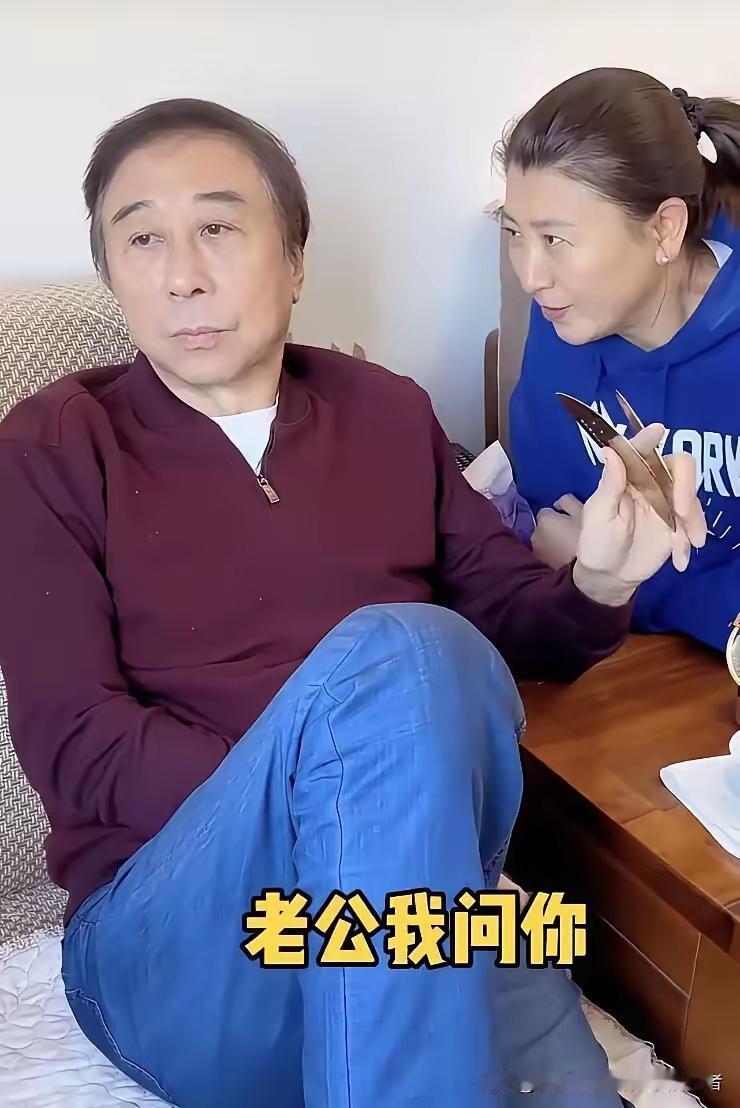 冯巩老师，您这又是在忙啥呢？作为中国曲协主席，按说就该带头琢磨好作品，可您倒好，