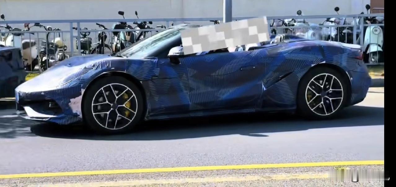 腾势z跑车还没上市就有一帮人忙着压价格了。什么三十万起步我就买都出来了。跑车