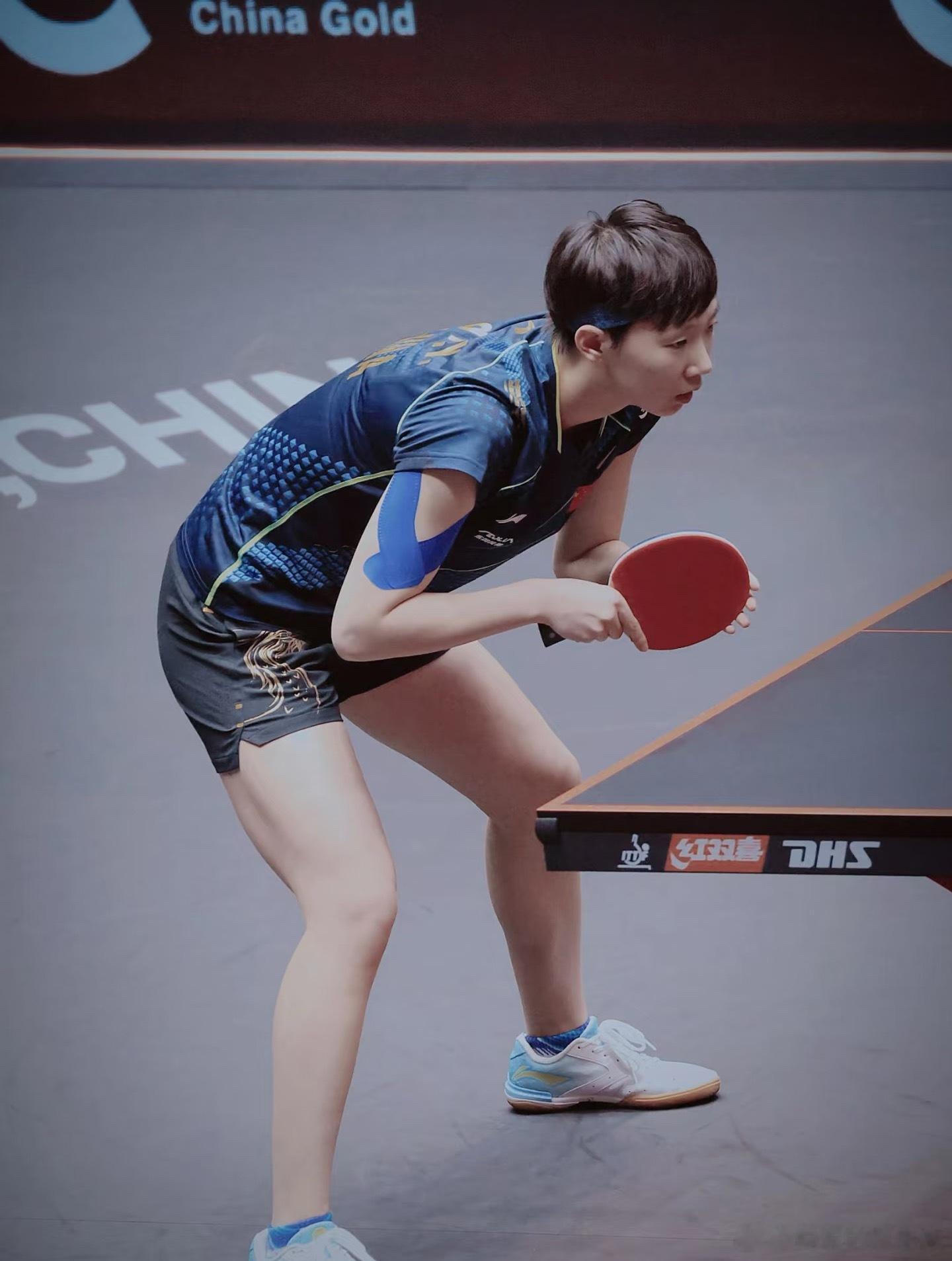 太牛了！王曼昱4-2打败孙颖莎成功卫冕，这统治力谁看了不喊绝！到决赛稳扎稳打，反