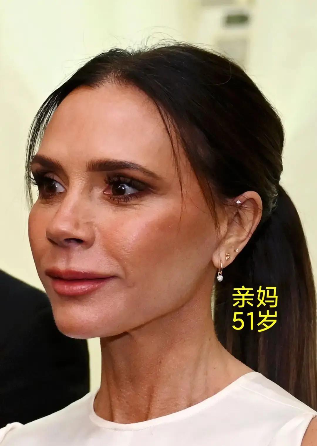 儿子公开指控：父母“尽全力”想毁掉我的婚姻。昨天，布鲁克林·贝克汉姆-佩尔茨在