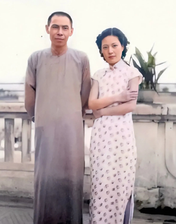 1932年，杜月笙给梅兰芳打电话，张口就要4万块钱。梅兰芳忐忑地说：“我现在没那