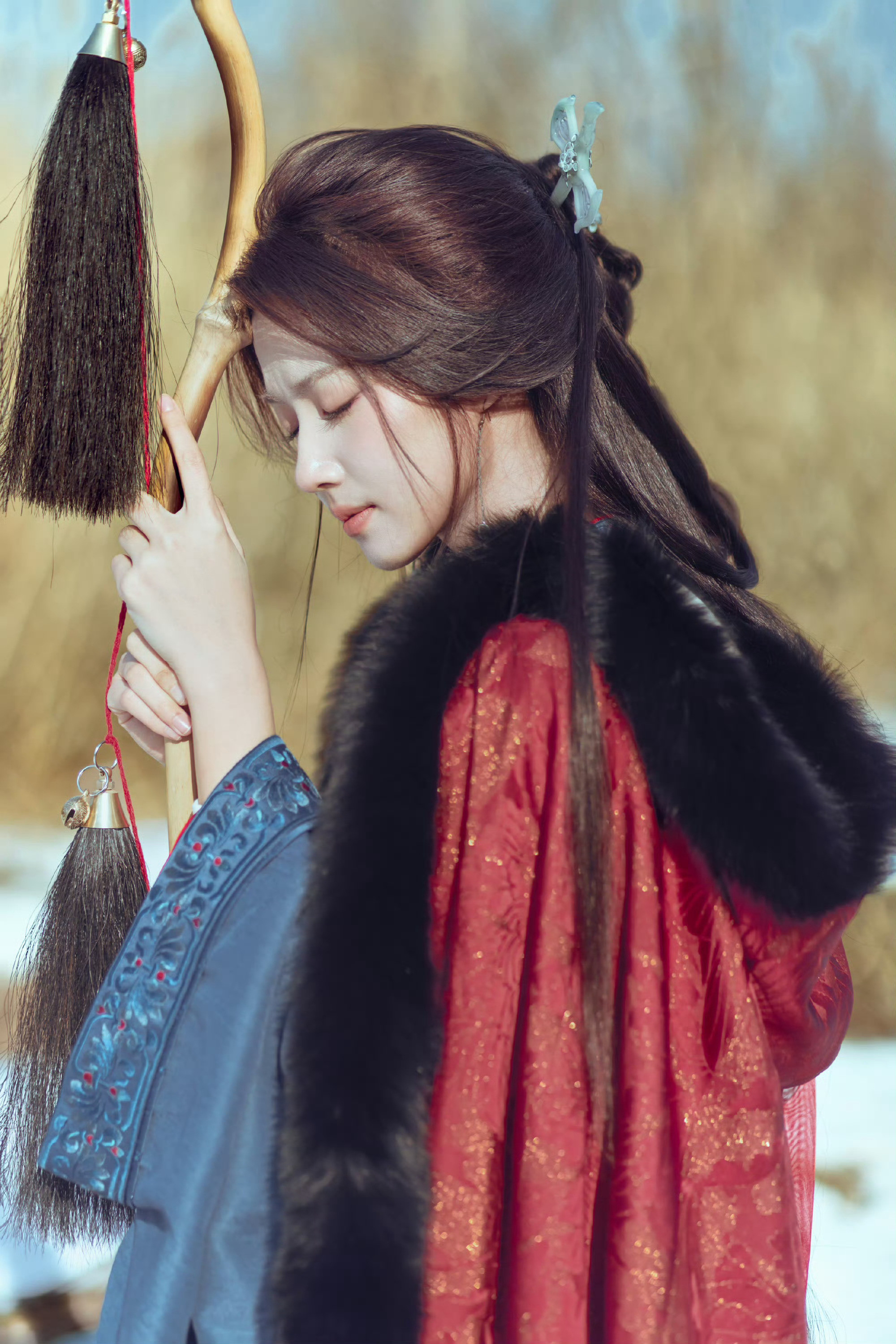 卢昱晓10个月瘦了一大圈卢昱晓用瘦了一大圈太绝了！肩背薄如纸片，四肢纤细有线条感