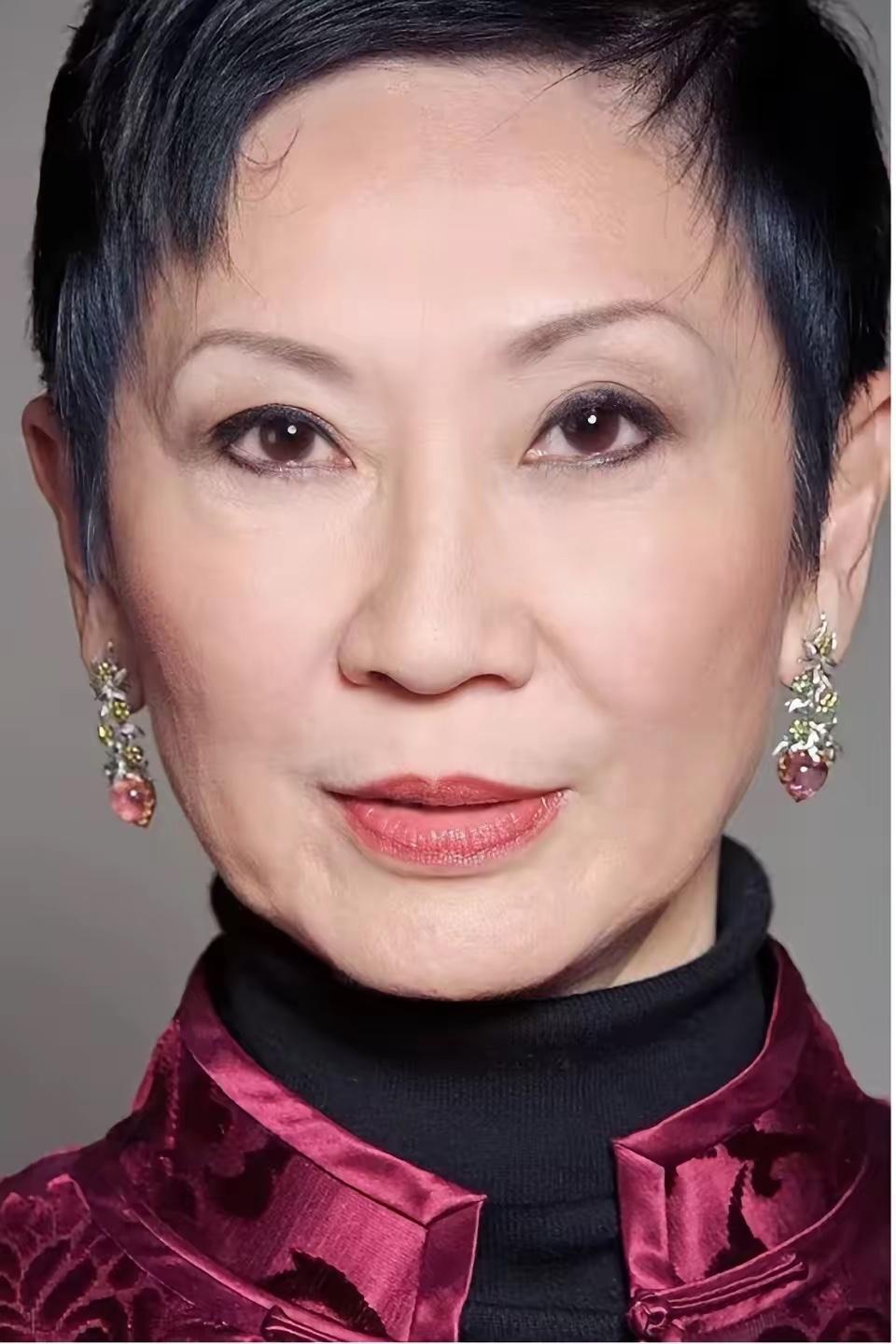 面相真的是个玄学说的一点都不准！施南生那张脸，你拿古书里的富贵相一条条去对