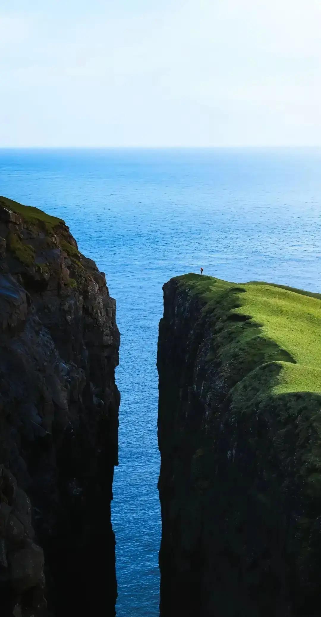 刷到一句话说“独来独往不是孤独，是清醒”我愣了两秒，发现它把我心里那点别扭全说透