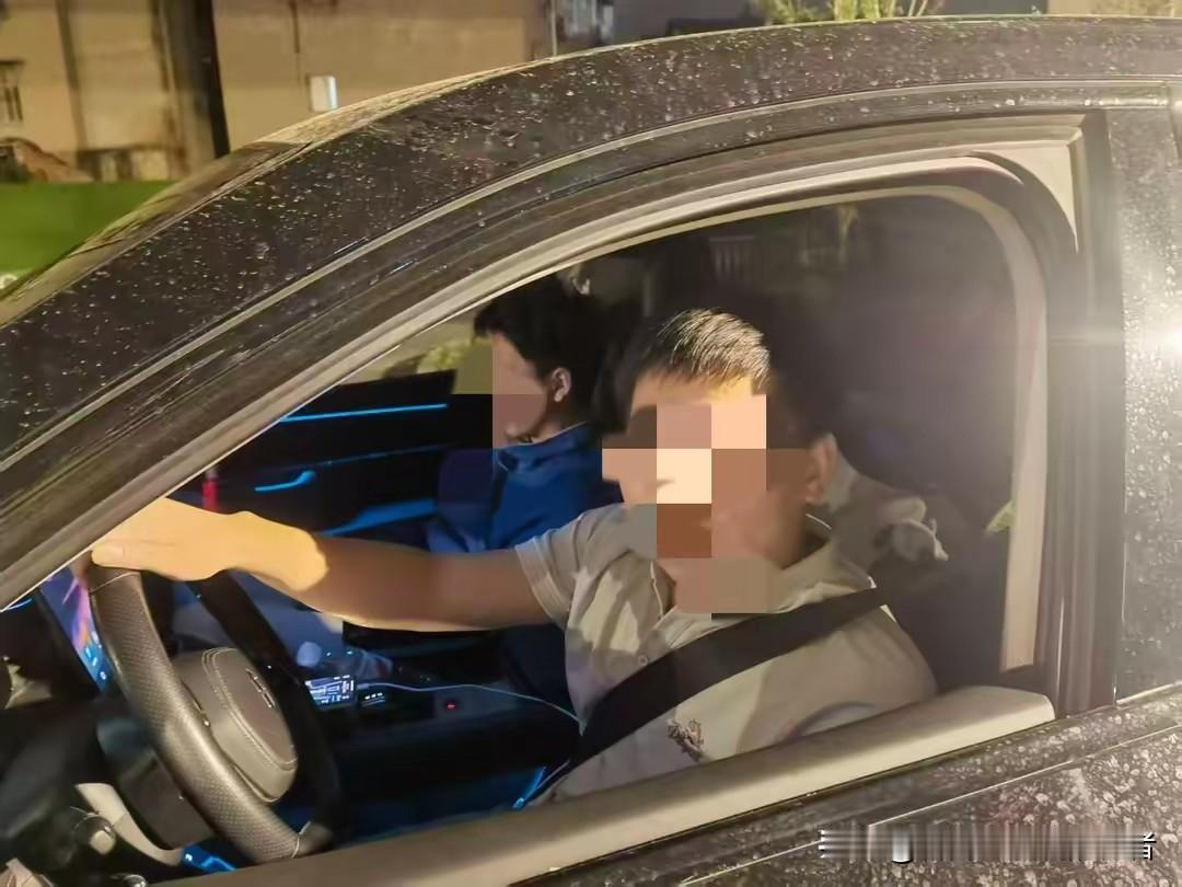 半小时“接力”酒驾！武汉俩“损友”双双落网，这波操作把“兄弟情”玩成了“共犯现场