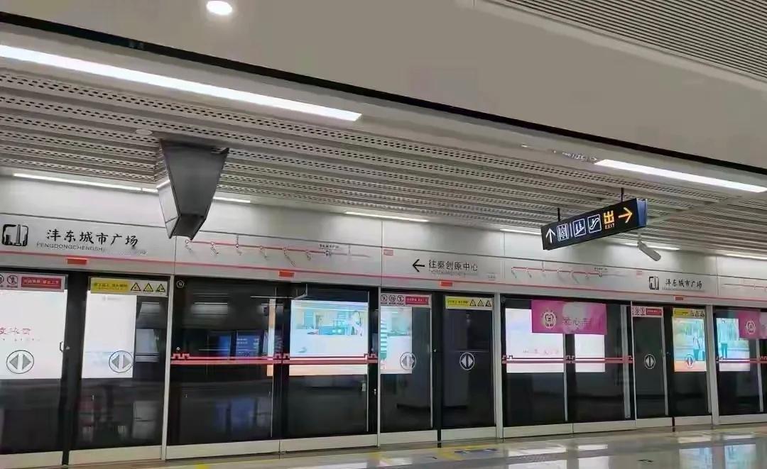 在西安轨道交通线网中，地铁16号线始终是一条兼具高规格配置与发展争议的线路。作为