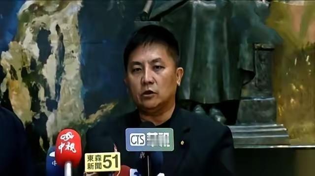 国民党新宣传头吴宗宪刚上任就被骂“一边占党里的位一边盯宜兰的选,心太贪”,结果他