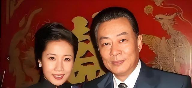 1984年，宝贝儿子患了癫痫病，不久后，王诗槐离婚，和有智力残疾的儿子相依为命，