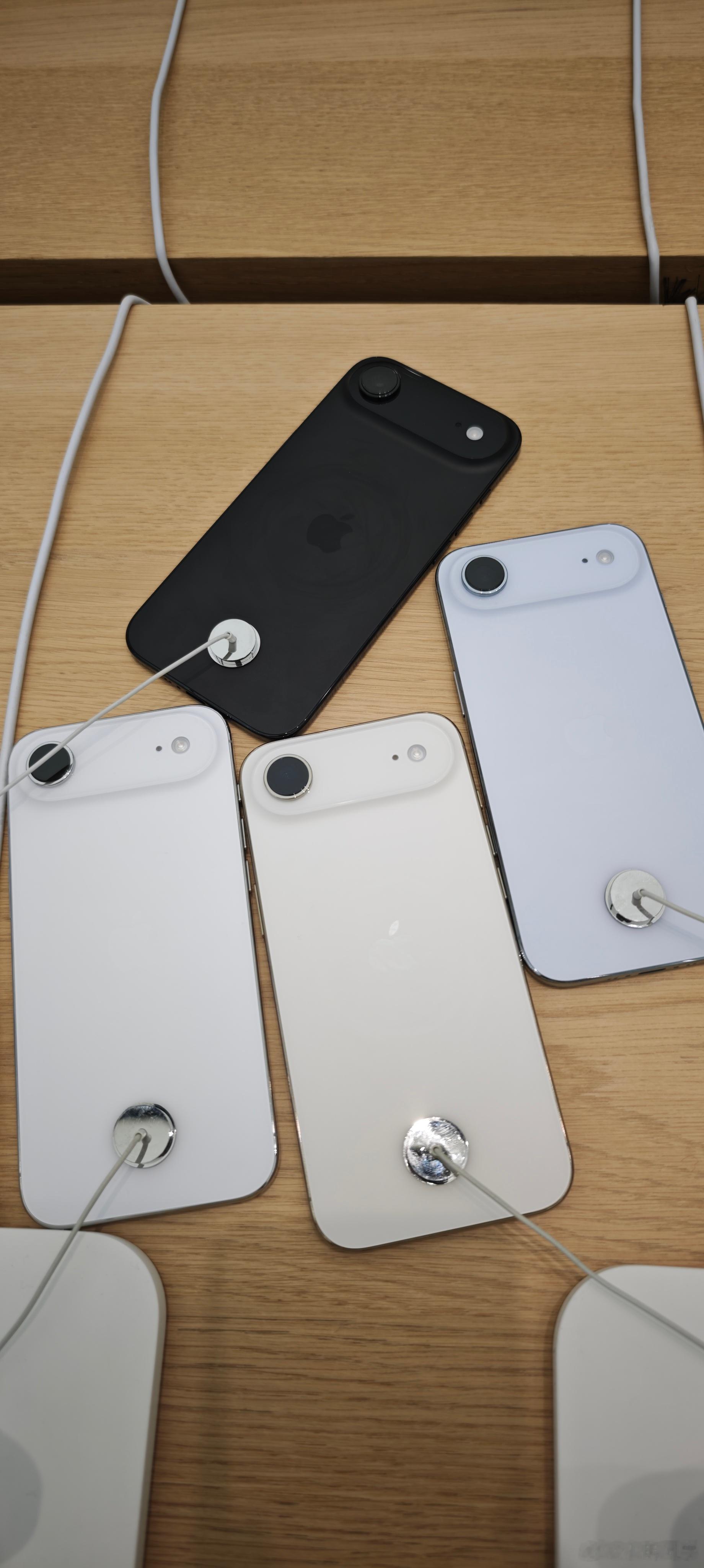 曝iPhoneAir暂停生产刚刚去AppleStore体验了下iPhone