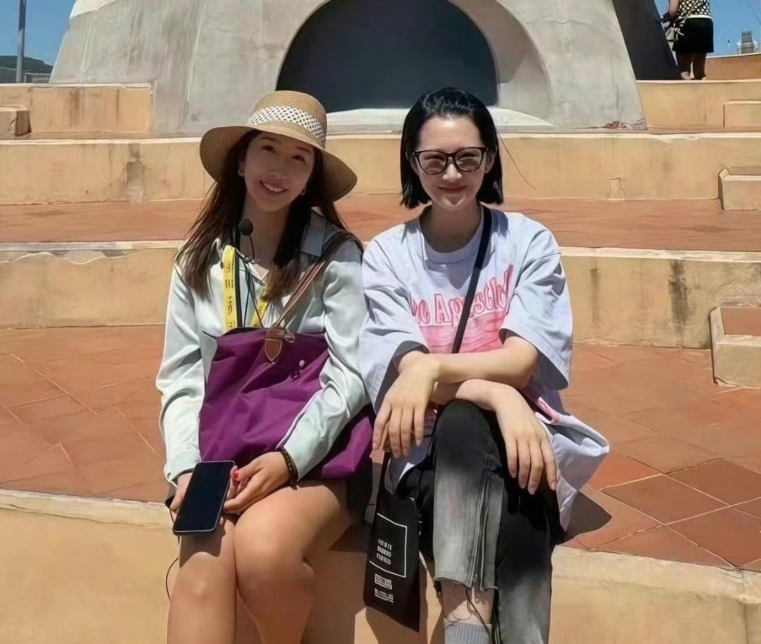 57岁是个啥概念？咱们小区57岁的阿姨，估计正拎着环保袋抢特价鸡蛋，或者在广场上