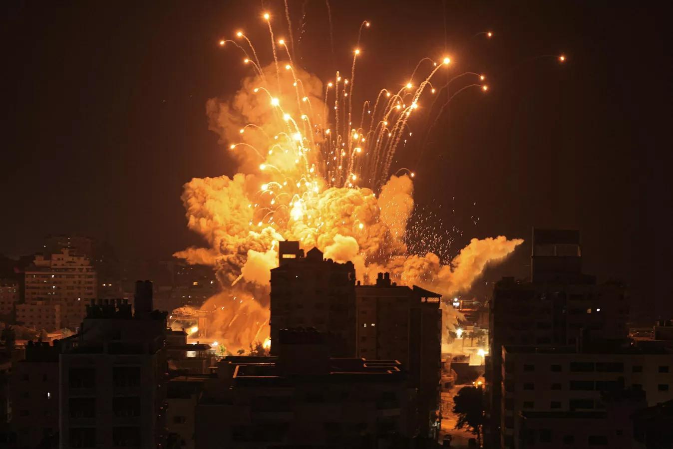 美国军用炸药厂爆炸19人失踪烽火问鼎计划老美的弹药工厂又炸了！之前说什么来着？