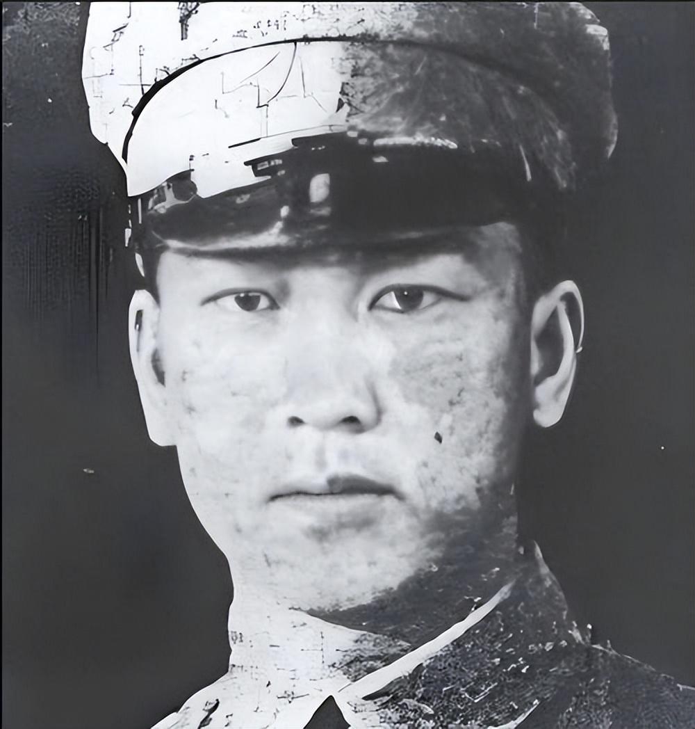 1949年，无数国民党将领面临人生岔路，而周嘉彬选择了一条少有人走的路：他没有率