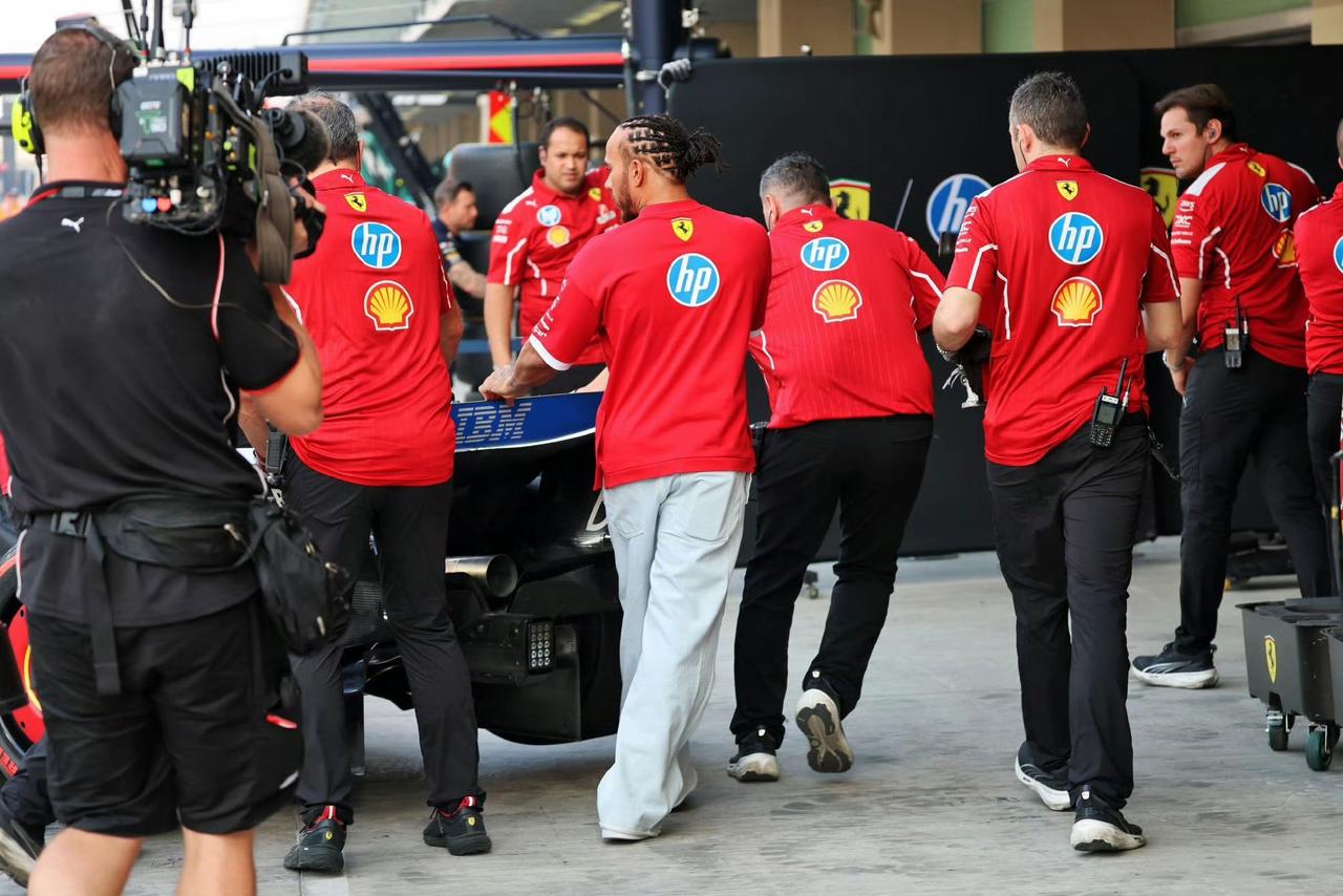 世界上最快的过山车来自法拉利，世界上最快的心灵过山车来自法拉利。汉密尔顿亲自上