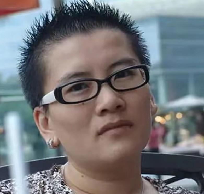 2005年，宁夏姑娘耿兰俊，做了国内首例“女变男”的手术，当男性器官被植入身体后