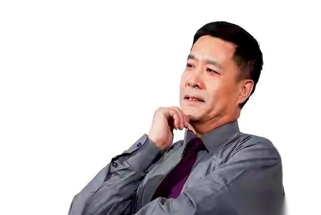 绝了。真的，今天我们单位开会，又上演了那出保留剧目。我们那五十岁、肚子比想法