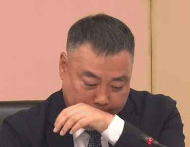 刘国梁辞职刘乒搞的乒乓球“商业化”本身就很畸形，本质是个买办，割国内粉丝球迷的韭