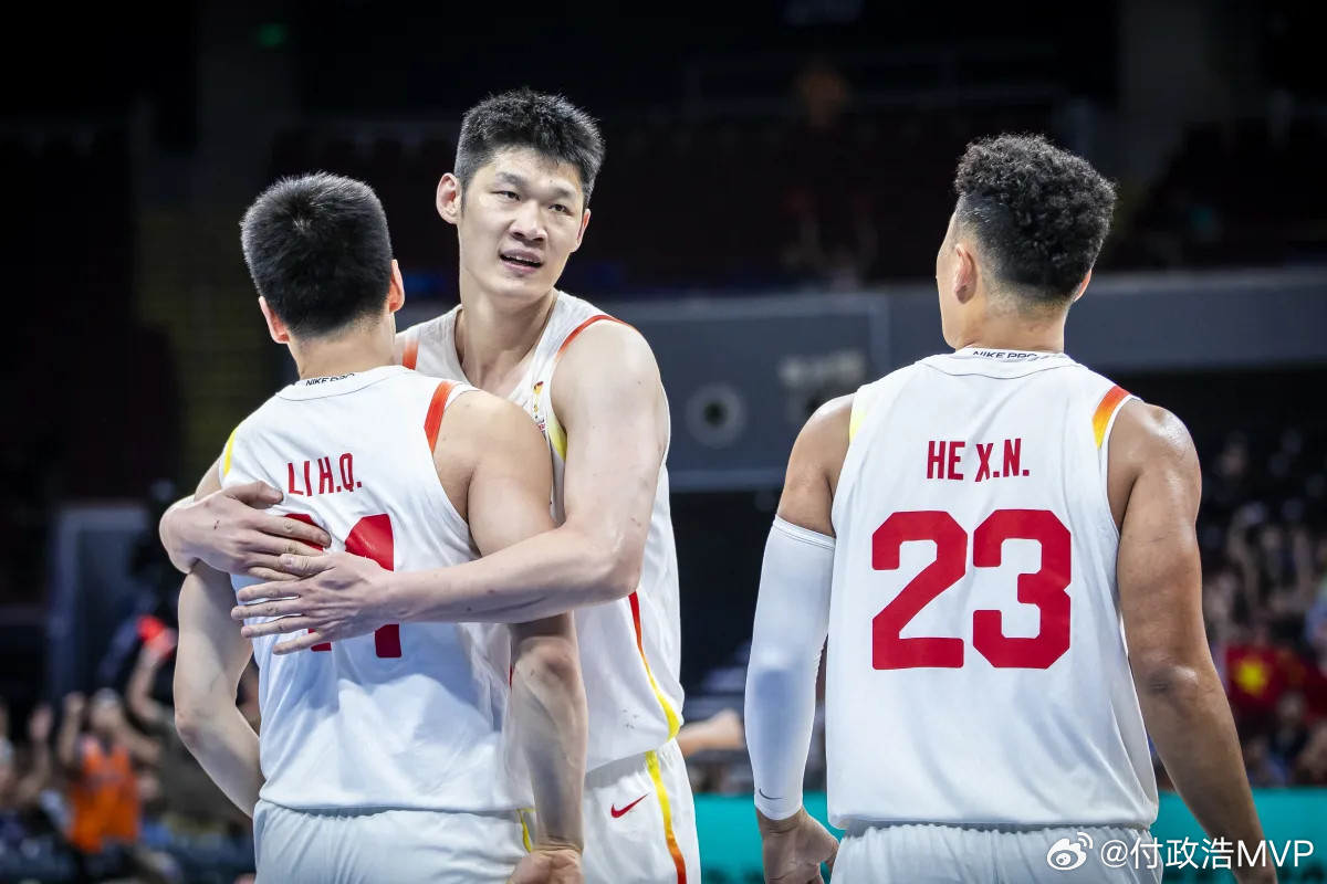 在一场最多落后11分、惊险逆转取胜的比赛中，李弘权正负值却高达+21，何其不可思