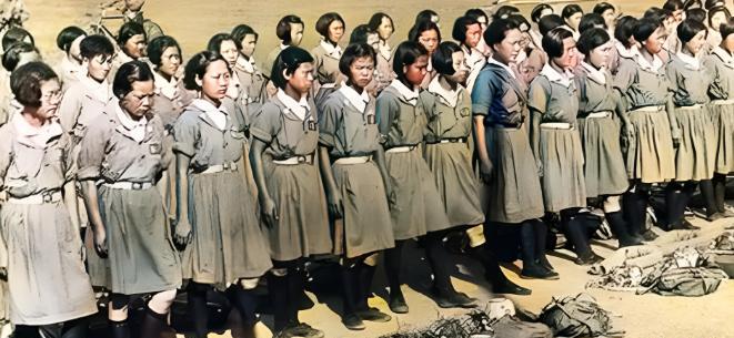 1949年9月25日，酒泉初解放，突然涌入40名年轻漂亮的女子，她们非我党的高级