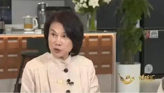 格力电器市场总监朱磊：董明珠是一个不会表演的人，她讲的话基本和我们的产品相关、科