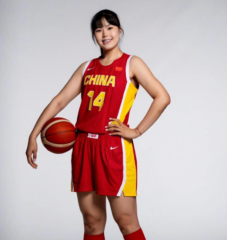 李月汝不打亚洲杯是中国女篮最大的损失吗？这一点是肯定的，小宝这几年进步很大，已