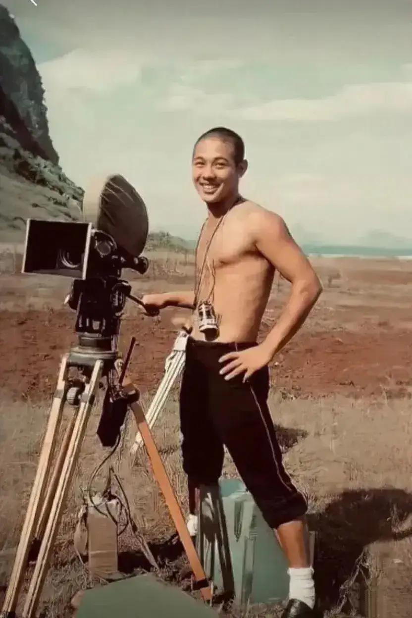 目测看，李连杰个头不会超过162，现在这身材如果在农村，找媳妇都难。但是话又说回