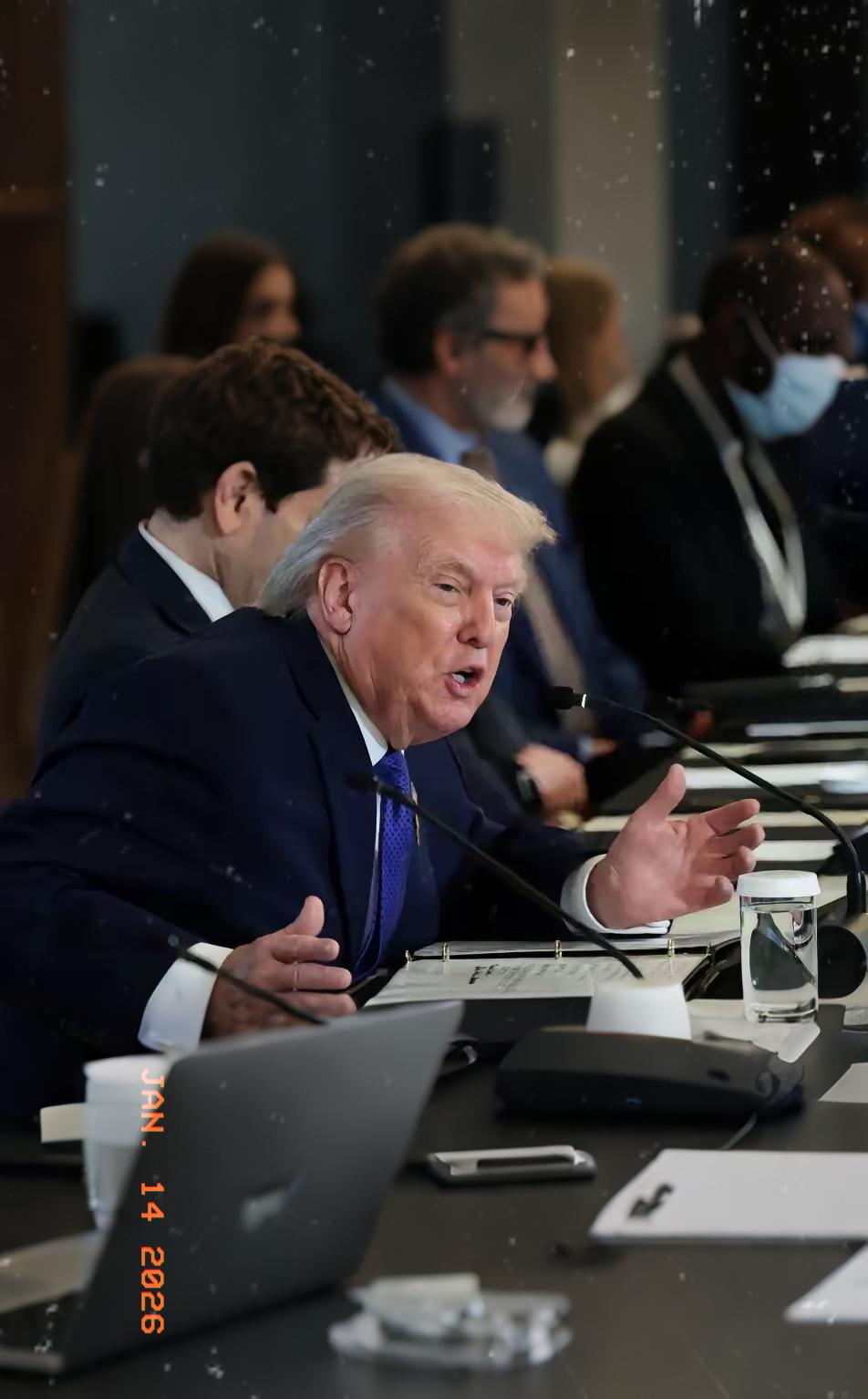 老登这是演了场空戏？喊着要“重建供应链”，拉着盟友搞“印太经济框架”，结果跨