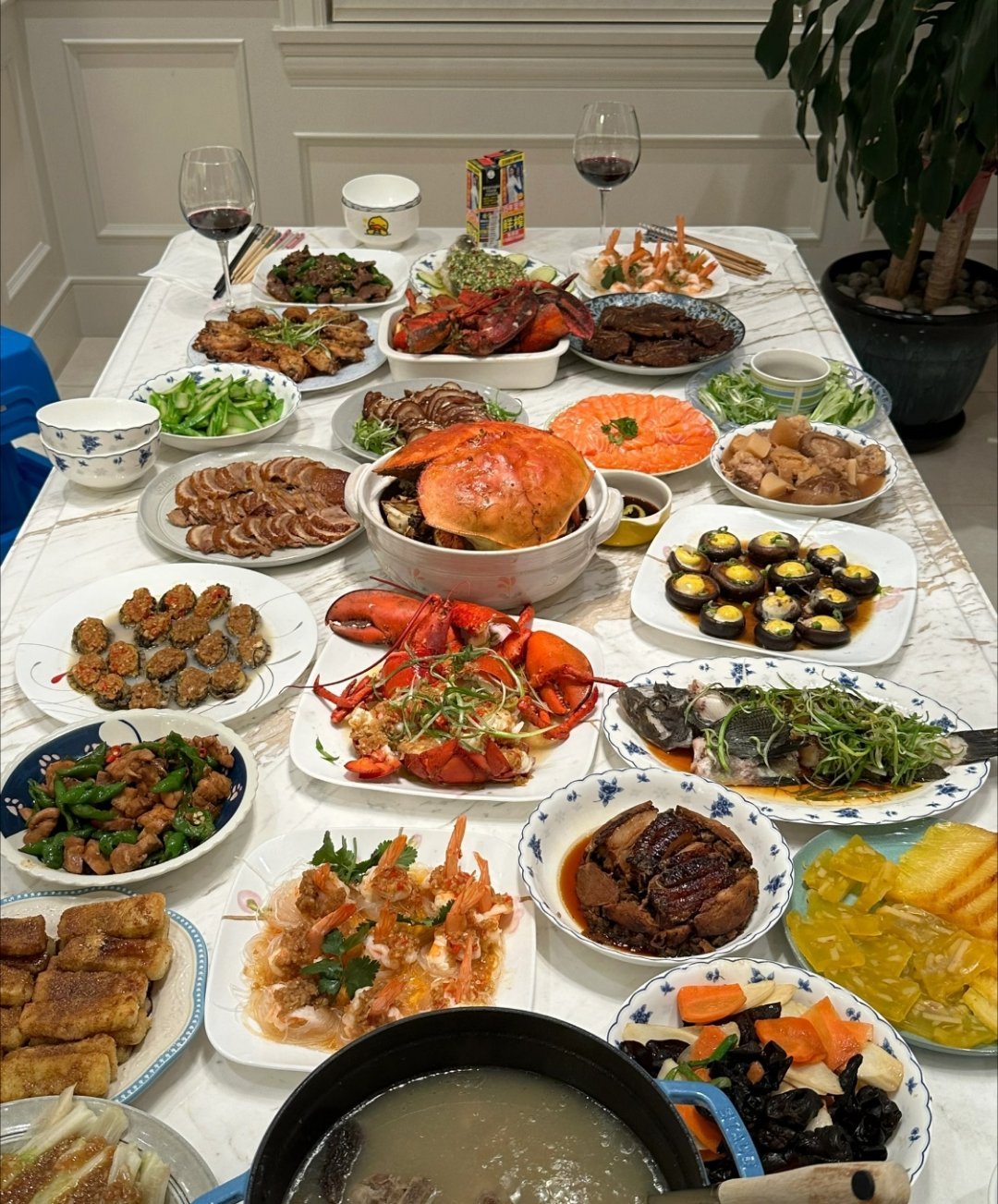 留学生年夜饭很曼妙留学生的年夜饭，隔着山海也能吃出年味儿。自己动手做几道家常菜，