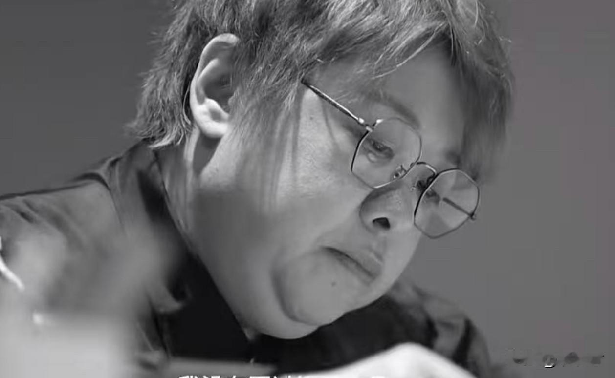 从人性的角度来看，这一次韩红必定是伤心了。韩红是个有着广泛人脉圈的成功人士。她