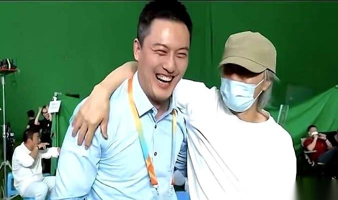 那部票房刚过5亿的星爷电影里，藏着个全剧组最“得意”的男人——许君聪。明明在戏里
