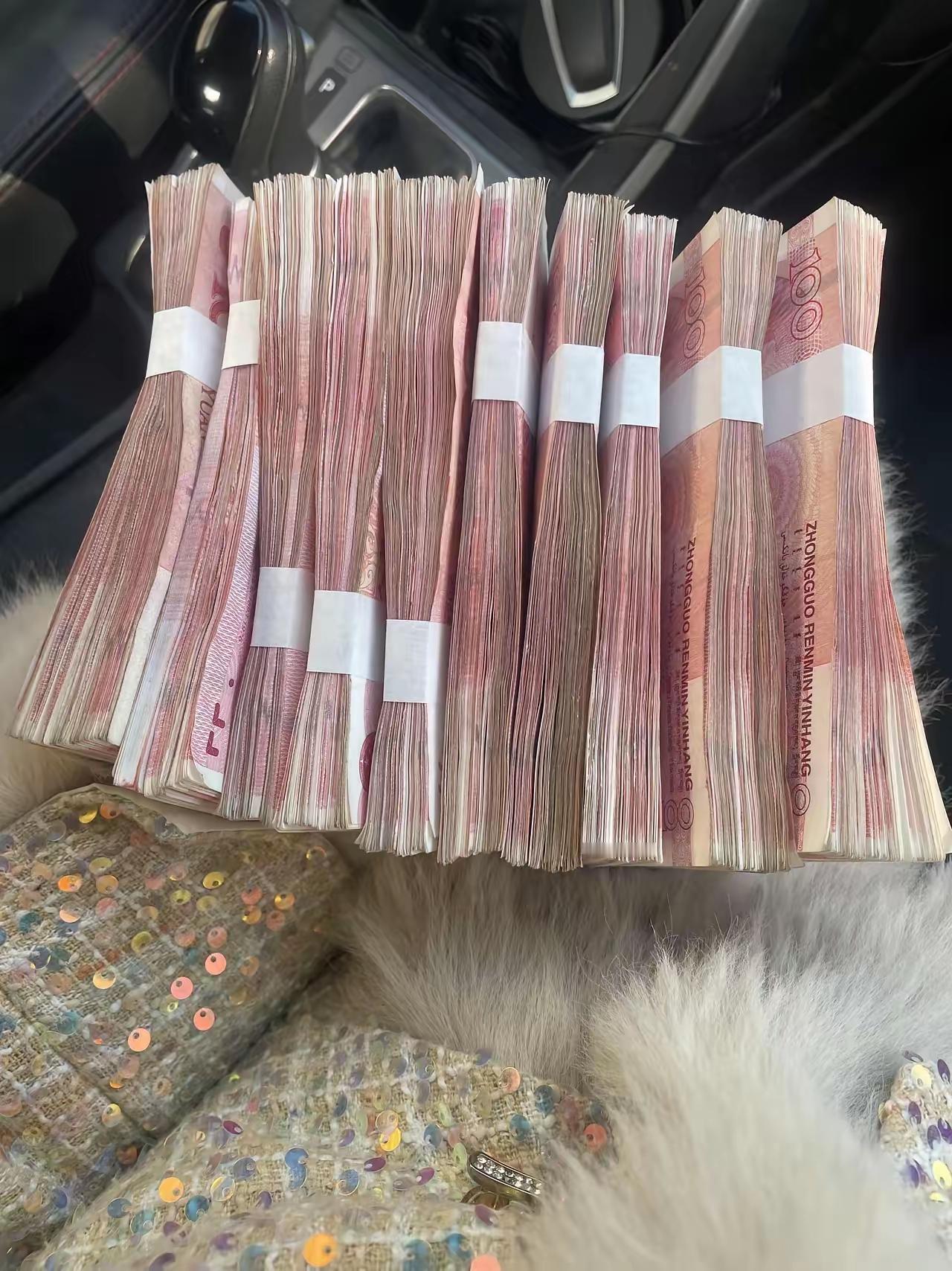 亲身经历奉劝大家，千万不要轻易把钱借出去。当初妹妹哭着说要买房，求我借10万