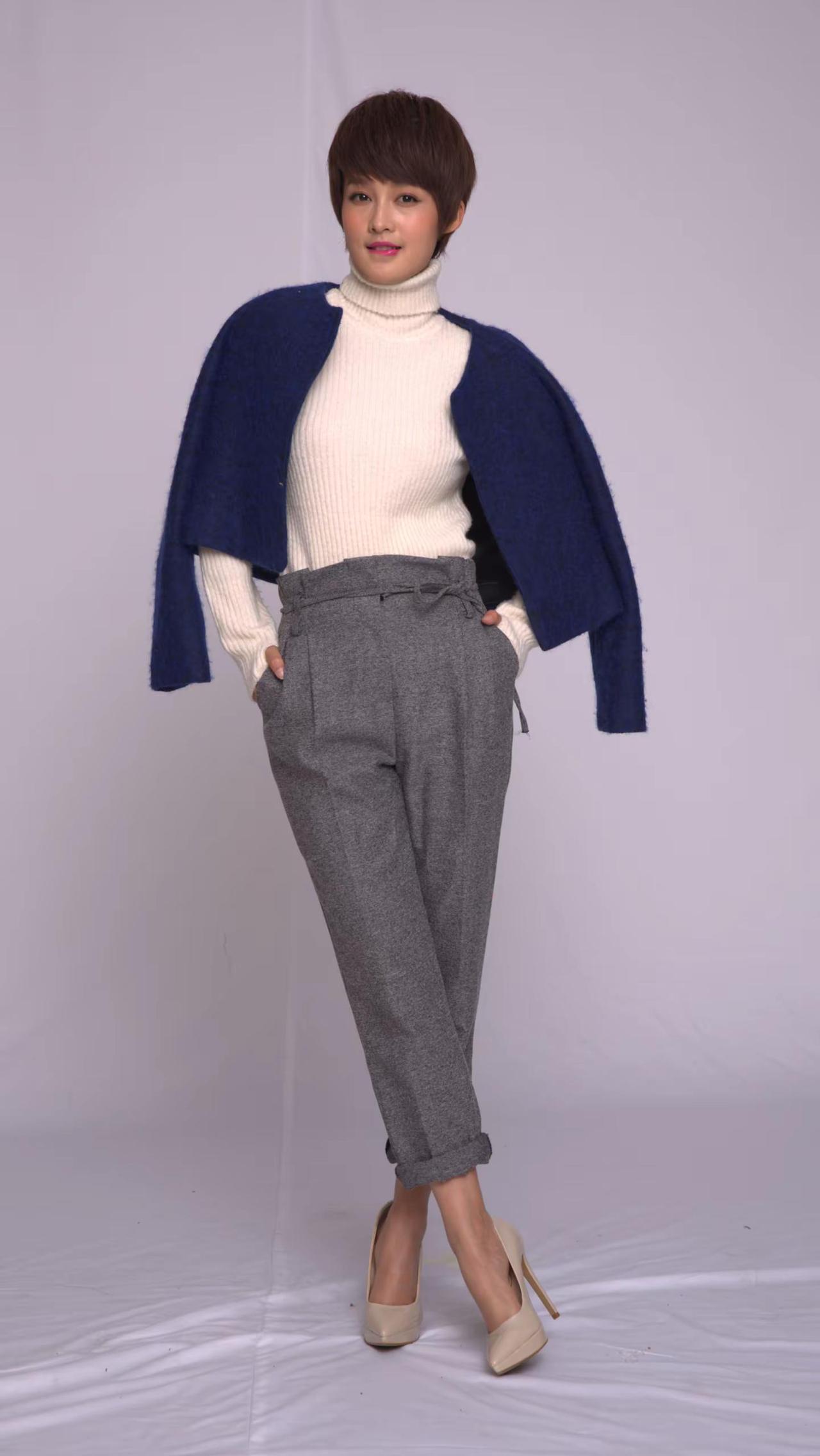 短发李沁棚拍定妆原图，无美颜无滤镜。早期李沁RAW定妆底片，原图在粉丝群李沁李