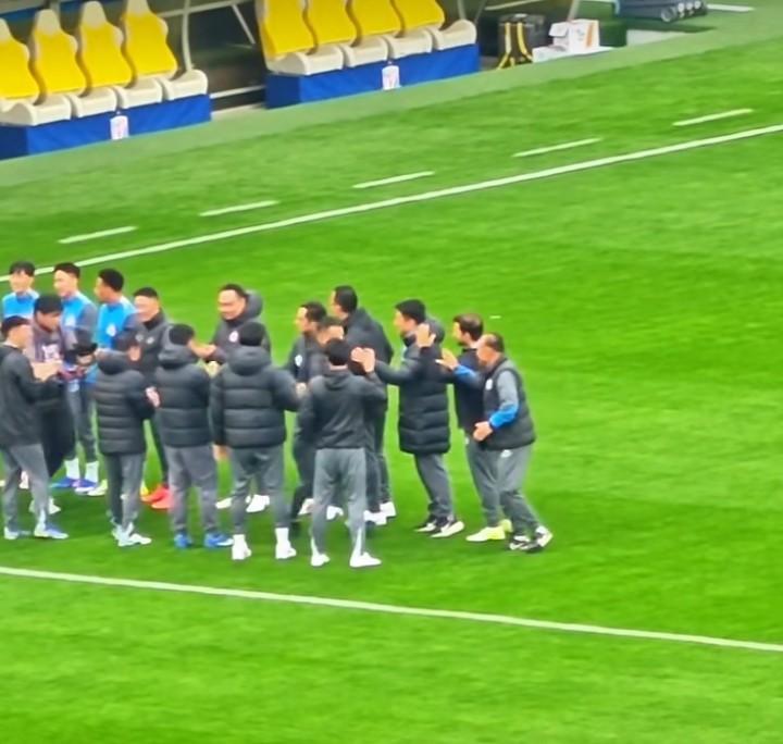 于汉超有遗憾，遗憾的是没有带领上海申花夺得冠军。于汉超没有遗憾，是因为自己的球