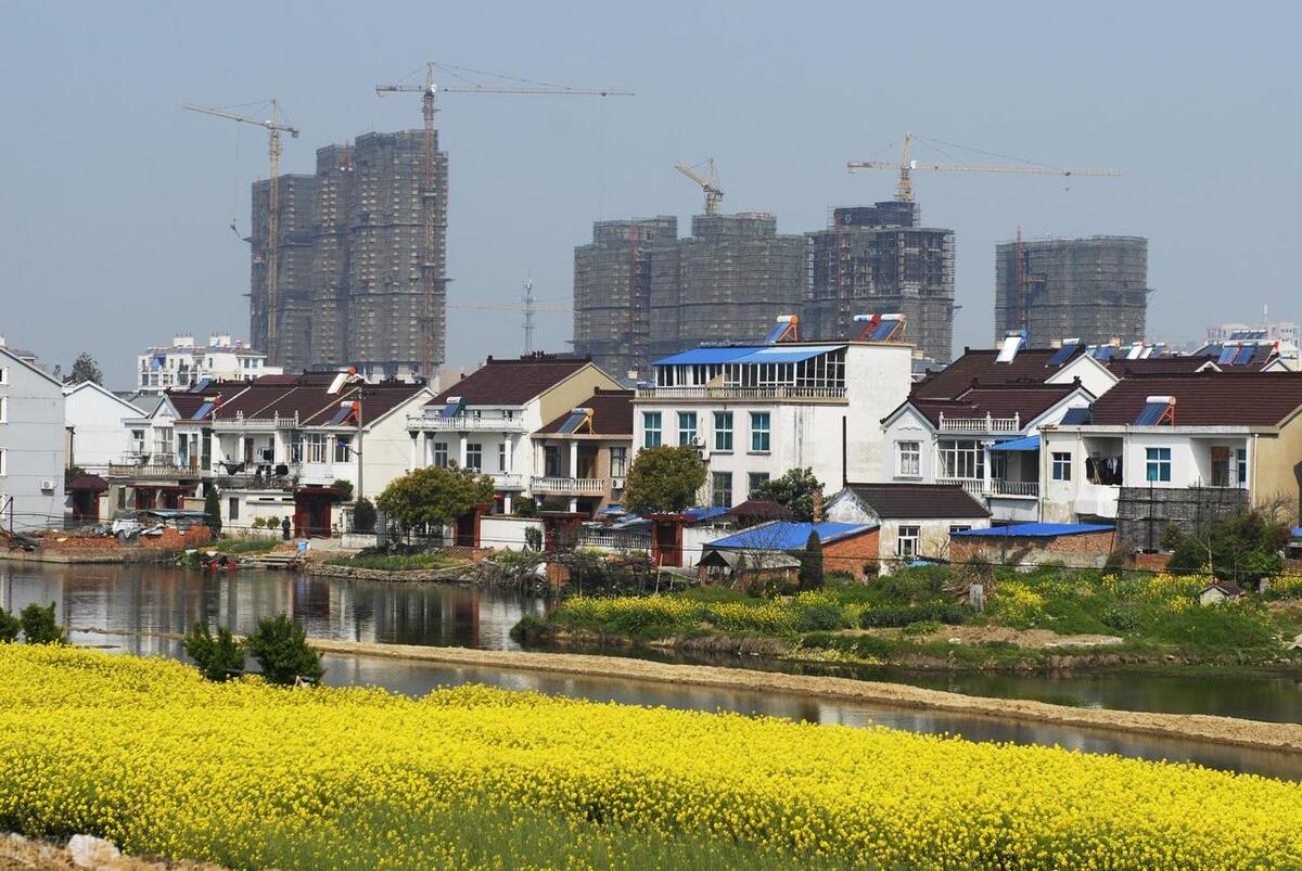 以后谁会最困难？我倒不觉得是农民。农民苦是真苦，可真到了没活干的时候，好歹还有两