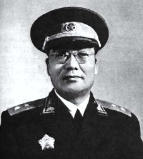 1973年，被特赦后的李仙洲被周恩来亲自接见，临别时，周总理问他：“你有什么要求